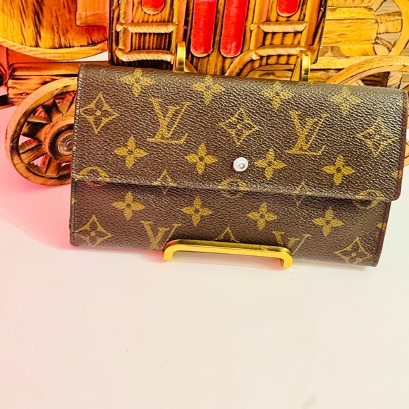 Louis Vuitton Monogram trifold long wallet - Picture 12 of 15